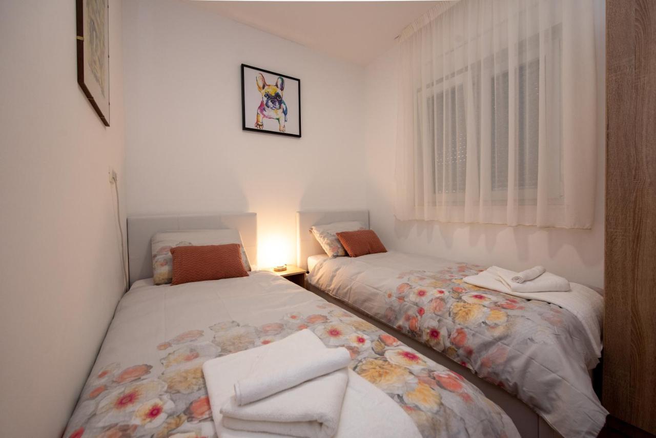 Apartment Miss Tina Trogir Zewnętrze zdjęcie
