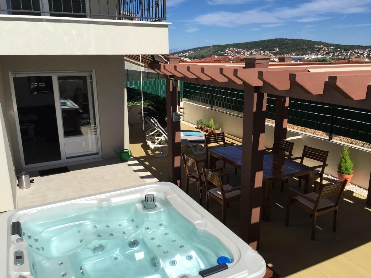 Apartment Miss Tina Trogir Zewnętrze zdjęcie